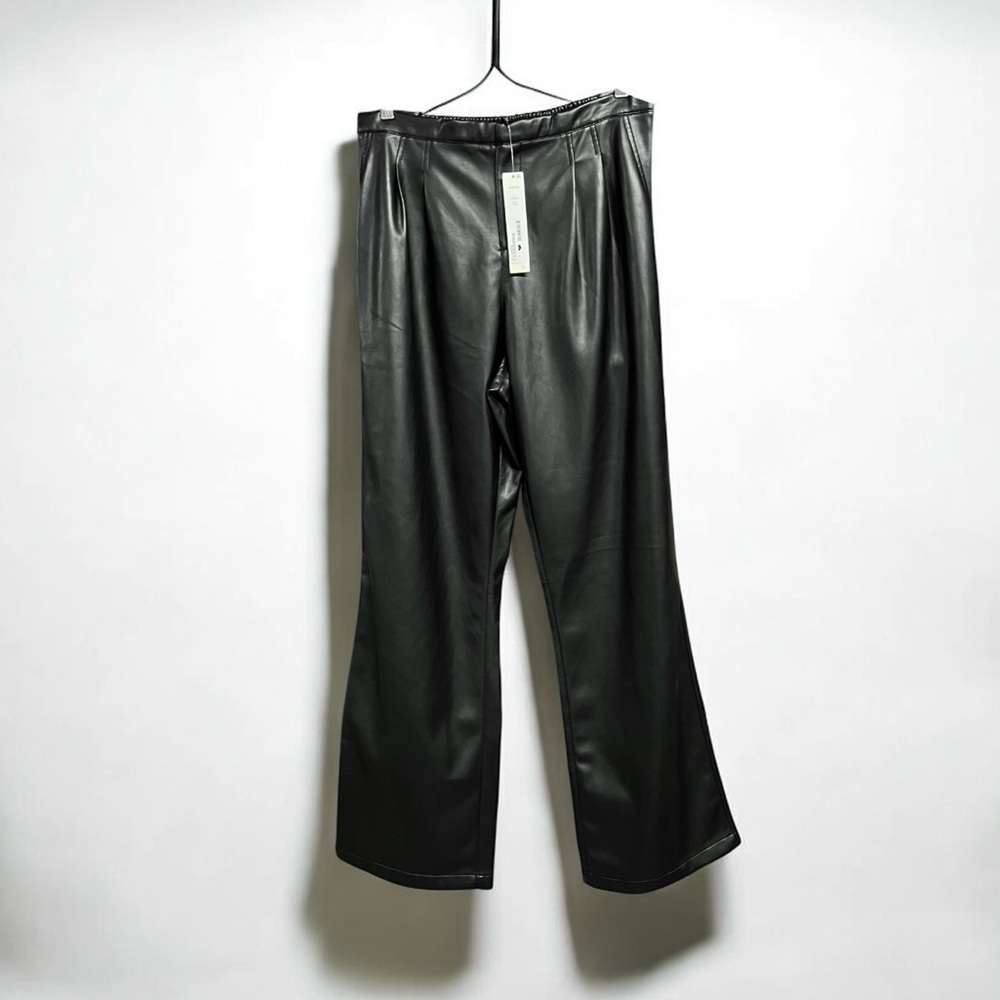 🌻NEW w/tags Aqua Black Faux Leather High Rise Pleated Flared Pants Size Large